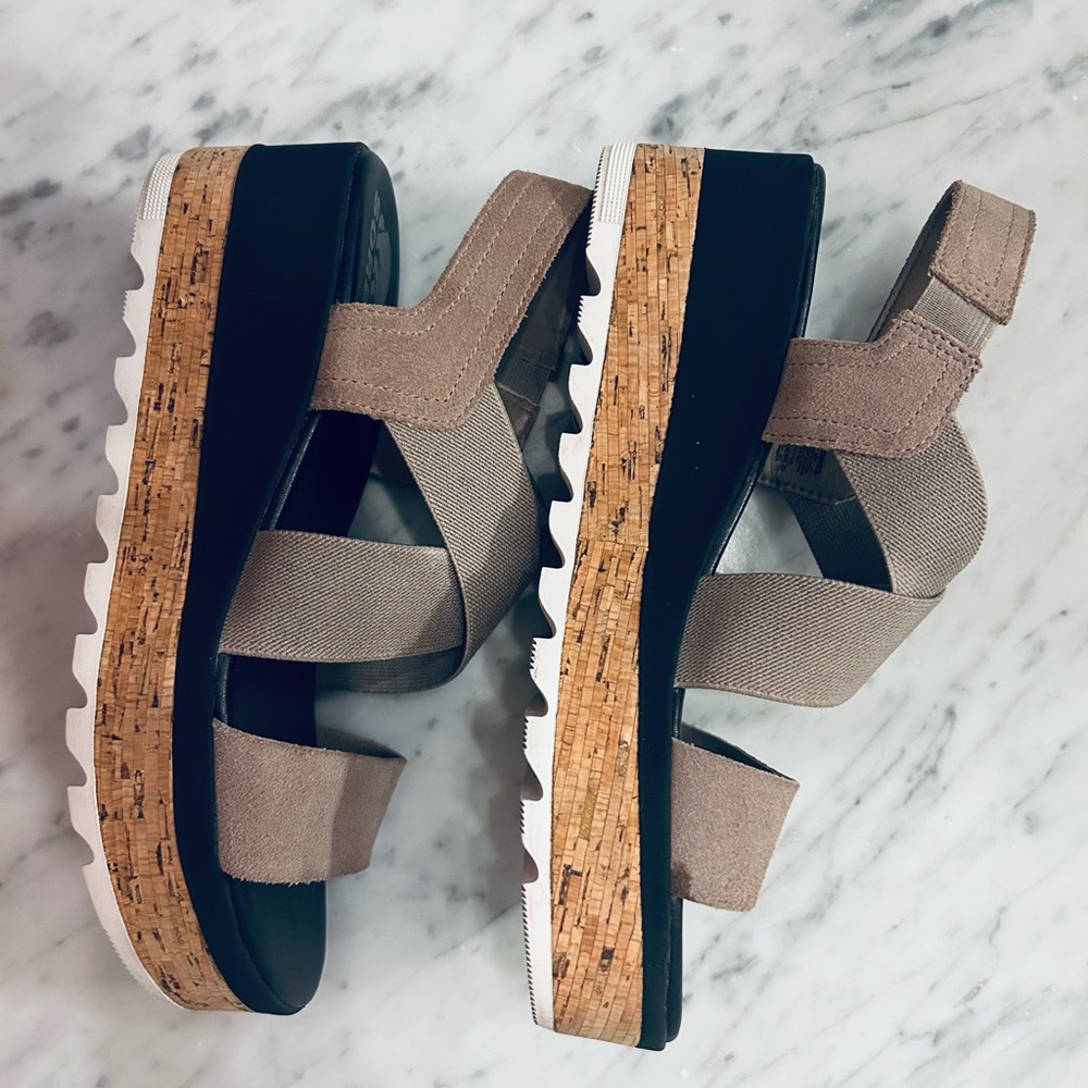 Sorel Cameron Sandal Size 8 - Picture 6 of 10